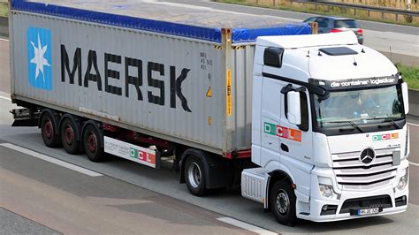 Maersk To Deploy 300 Electric Trucks In Partnership With Einride