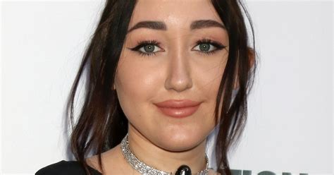 Noah Cyrus Shows Off Her Amazing Figure In Latex Flipboard