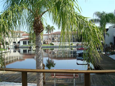 Lake Tarpon Villas Information and Exterior Photos