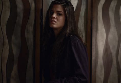 Walking The Halls 012037 372 Marie Avgeropoulos As Amber I Flickr