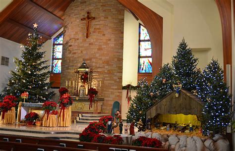 Get The Amazing Christmas Church Decoration Ideas For You