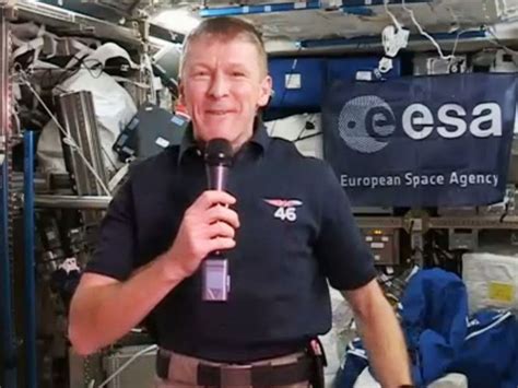 Tim Peake British Astronaut Fails In Attempt To Phone Parents From