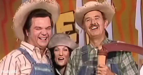 Classic Moments From ‘hee Haw With Lynn Campbell And Twitty Too