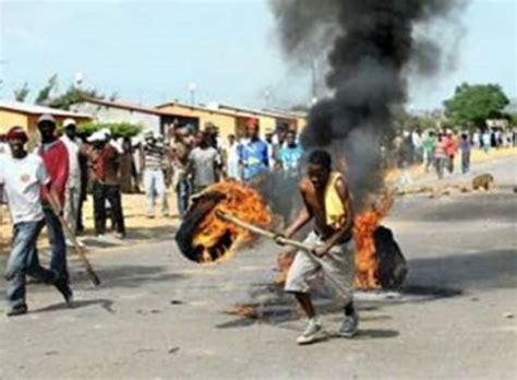 List of south african newspapers for news and information on sports, politics, business, jobs, education, lifestyles, and travel. SA Bloemhof Protesters use terrorist strategies to ...