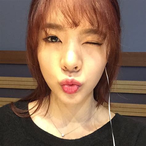 Snsd S Sunny And Her Lovely Selca Pictures Wonderful Generation