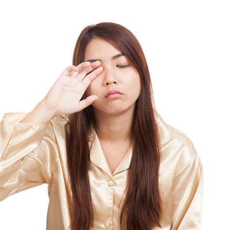 Dermatitis seboroik penyakit kulit ini biasanya mengenai area tubuh yang berminyak, seperti wajah, punggung, dan dada. Penyebab Mata Merah Sebelah Saat Bangun Tidur - Berbagai Sebab
