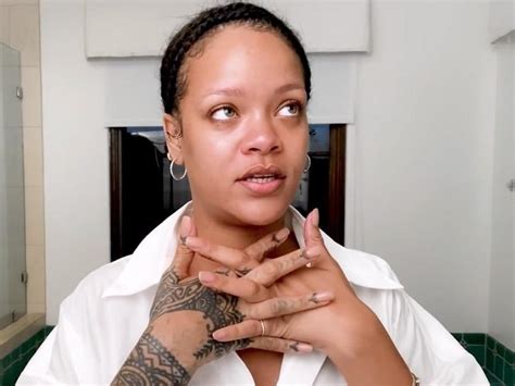 Rihanna Opens Up About Her Pregnancy Makeup World Today News