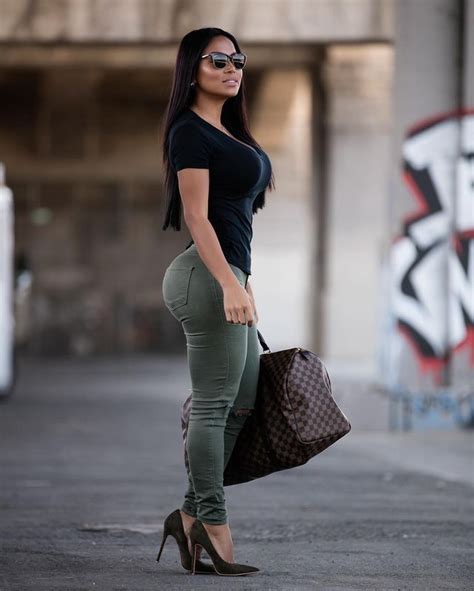 Pin By Francisca Calderon On Sssss Dolly Castro Fashion Women