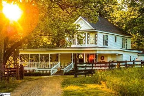 1905 Farmhouse For Sale In Liberty South Carolina — Captivating Houses