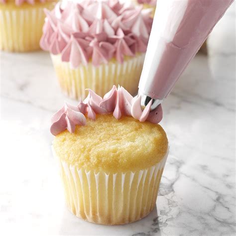11 Easy Cupcake Decorating Ideas That Look So Good They Belong In A
