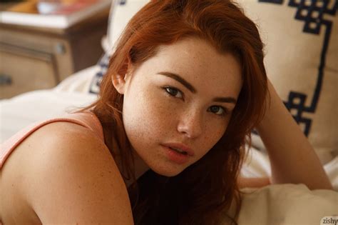 Sabrina Lynn Bed 720p Face Zishy Redhead Hd Wallpaper
