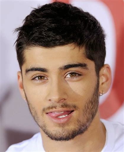 Mulai dari menyisir rambut ke kanan atau ke kiri, memangkas beberapa dari mereka, seperti jason momoa pemeran film aquaman, zayn malik pelantun lagu dusk till dawn dan beberapa artis lainnya untuk. Inilah 29+ Model Rambut Pria Zayn Malik