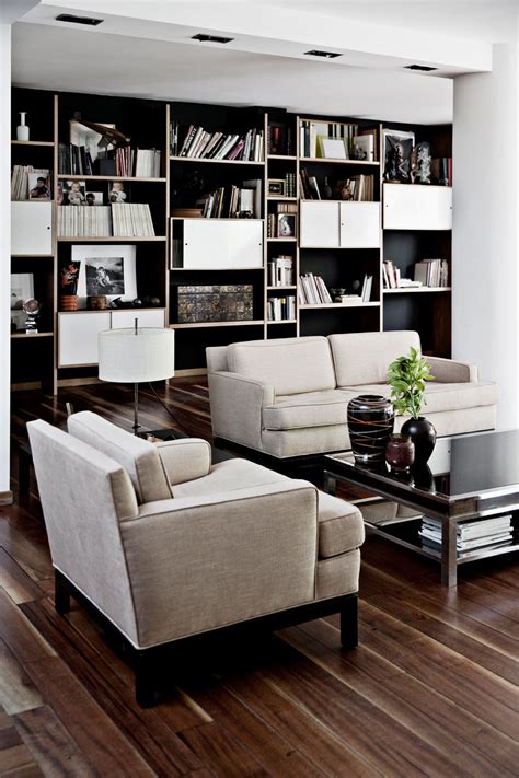 12 gode grunner til å flytte sofaen vekk fra veggen | Bo-bedre.no