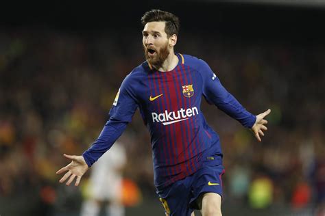 Since more than 10 years he is on top of the world. Messi revela que Ronaldo Fenômeno foi o melhor atacante ...