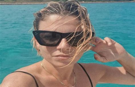 Emma Marrone Il Selfie Seduce I Fans Di Instagram Foto