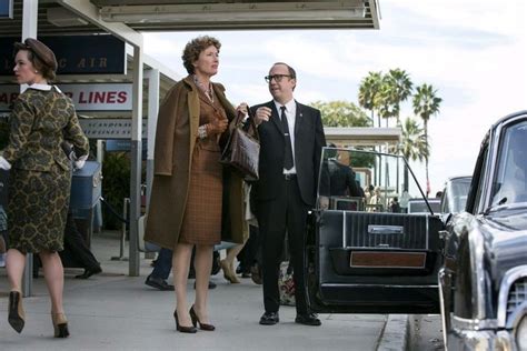 Emma Thompson And Paul Giamatti In Saving Mr Banks Bank Movies Saving Mr Banks