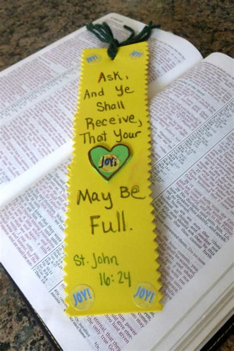 These easy caterpillar crafts for toddlers are sure to bring enjoyable entertainment to all kiddos. Do It Yourself Perceptive Design: Bible Verse Bookmark (Great VBS or Sunday school idea- o ...