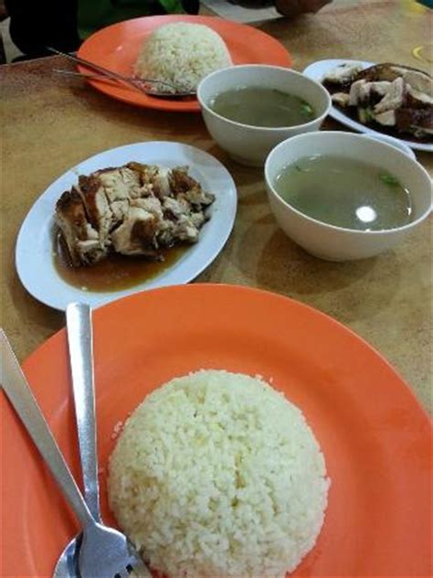 Nasi ayam chee meng began in 1965 with the founder, mr. Chicken Rice with Roasted Chicken - Picture of Nasi Ayam ...
