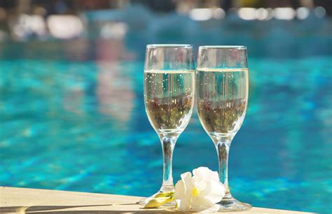Previsioni meteo aggiornate per lido delle nazioni. Coupon lettino piscina aperitivo Bagno Albatros Lido ...