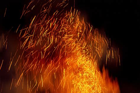 Free Stock Photo 8883 Glowing embers | freeimageslive