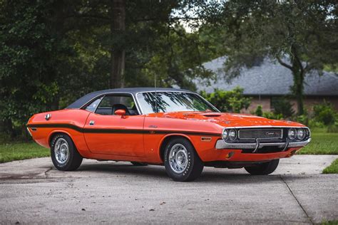 This 1970 Dodge Challenger Rt 426 Hemi 4 Speed Manual Is Muscle Car