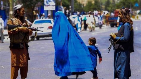 افغانستان میں طالبان حکومت کا ایک سال مکمل پانچ شہروں پر قبضہ اور کابل کے گھیراؤ کی حکمت عملی