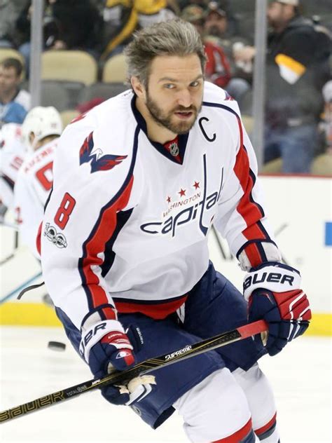 As a teenager playing for hometown club dynamo moscow alex ovechkin was already destined to become an ice hockey superstar in the nhl. Voici 11 joueurs qui ont accumulé 100 points avant l'âge ...