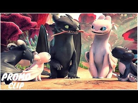 When it becomes clear that the new generation of vikings doesn't remember the bond between dragons and humans, hiccup decides to celebrate dragons with a grand holiday pageant. Toothless Family | HOW TO TRAIN YOUR DRAGON HOMECOMING ...