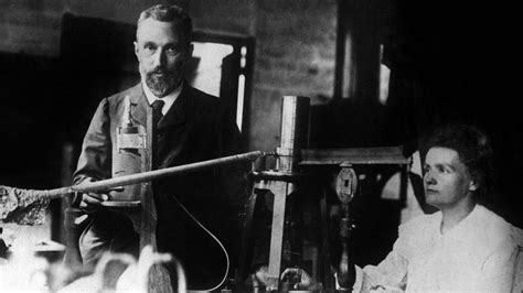 Marie et Pierre Curie lauréats du Prix Nobel de physique le 10