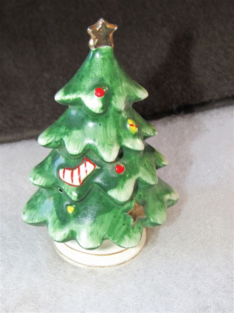 Vintage Lefton Christmas Tree Saltshaker 1950s 05496 Lefton China