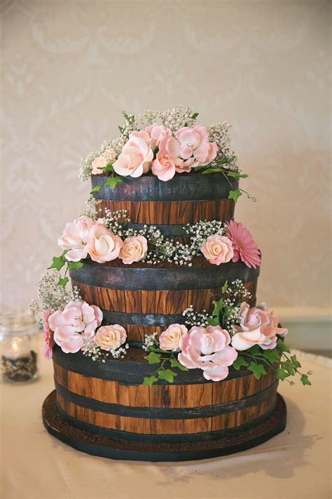 717 x 1076 jpeg 134 кб. 0I6A2358 copy (With images) | Barrel wedding cake, Wedding ...