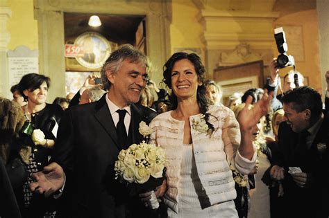 andrea bocelli (celine dion): la forza che ci dà (we ask that life be kind) è il desiderio che (and this song is popular not only during christmas and wedding, but also during funerals and church. Andrea Bocelli got married to his manager and it was just ...