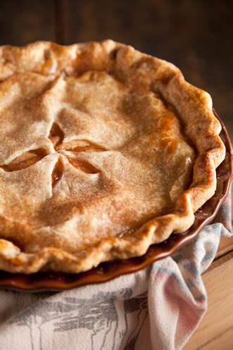 Crunch top apple pie (paula deen) recipe. Mom's Apple Pie | Recipe in 2020 | Paula deen apple pie ...