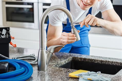 It is the most common problem for a kitchen faucet. How To Fix a Kitchen Faucet Sprayer - Faucets Rated