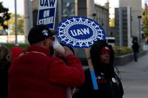 Uaw Members Ratify Gm Contract To End Longest Strike In 50 Years Ibtimes