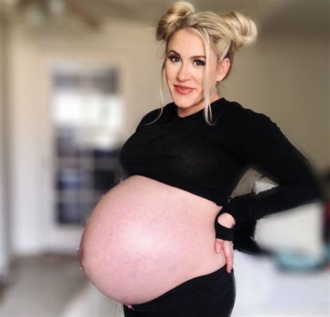 Woman Pregnant With Triplets Shares Jaw Dropping Footage Of Her Belly