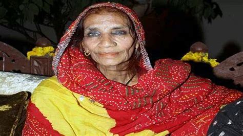 Death Anniversary Of Legendary Pakistani Folk Singer Reshma Being Observed Today