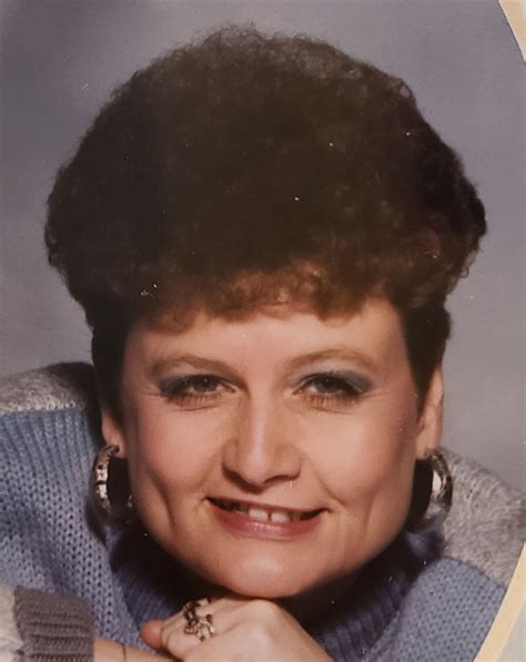 Obituary for Resa Lynn (Bennet) Ervin | McCombs Funeral Home Inc.