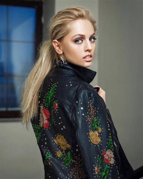 Yanina Studilina Actress Model Presenter Russian Personalities