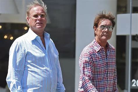 Cliff Richard Buys £800k New York Pad With Best Pal As He Quits Uk Over Sex Slurs Irish Mirror