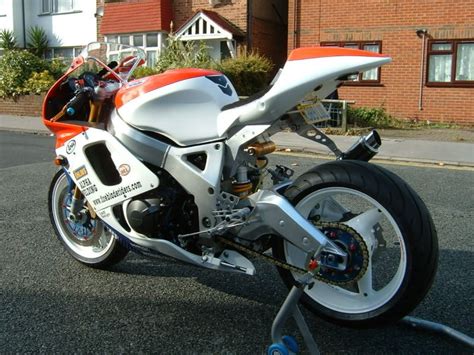 *yoshimura r77 slip on exhaust carbon tip. Custom GSXR 600 K5 | Gsxr 600, Suzuki motorcycle ...