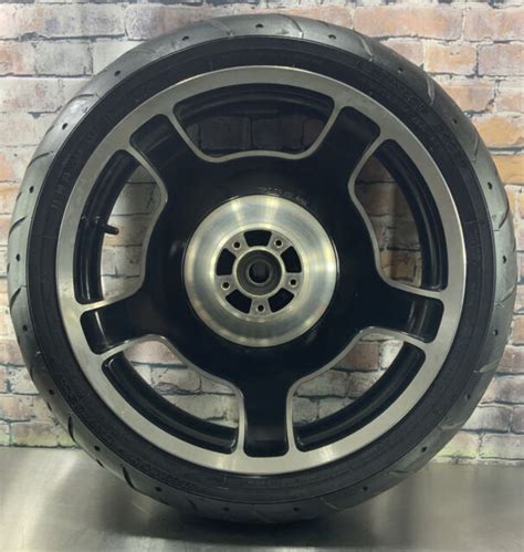 Harley Davidson Front Mag Wheel 18x35 Touring 09 17 With Tire A62