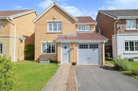 3 Bedroom Detached House For Sale In Swallow Close Darlington Dl1 4rp