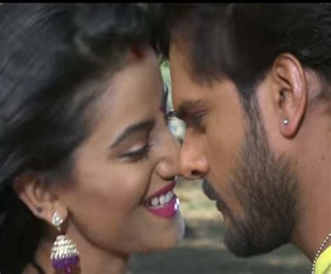 Khesari Lal Yadav Known As Rajnikant Of Bhojpuri Films Romantic Song With Hot Akshara Comes In Trend