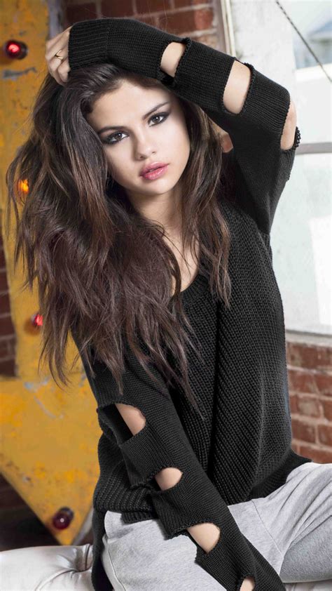 Selena gomez hd wallpapers in high quality hd and widescreen resolutions from page 1. Selena Gomez 2020 Mobile Wallpapers - Wallpaper Cave