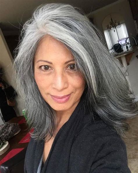 I'm not going to pluck them out, and i know it doesn't mean i'm old and dying Women With Natural Gray Hair Are In Trend Again! (50 pics ...