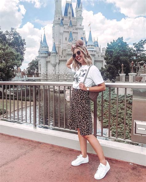 Disney World Outfit Trend Parks Disney 2020 Disney Outfits Women