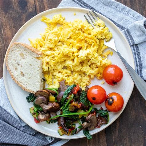 Easy Vegan Scrambled Eggs Recipe 3 Options Veggies Dont Bite