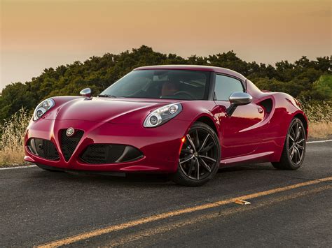 Bold and refined, it's the perfect symmetry of elegance and sportiness, in every detail. 2017 Alfa Romeo 4C - Price, Photos, Reviews & Features