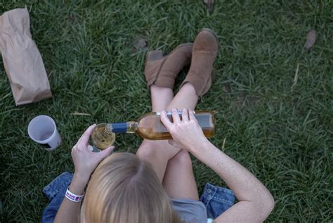 Heavy Drinking Among Women Has Been Normalized And It S Killing Them